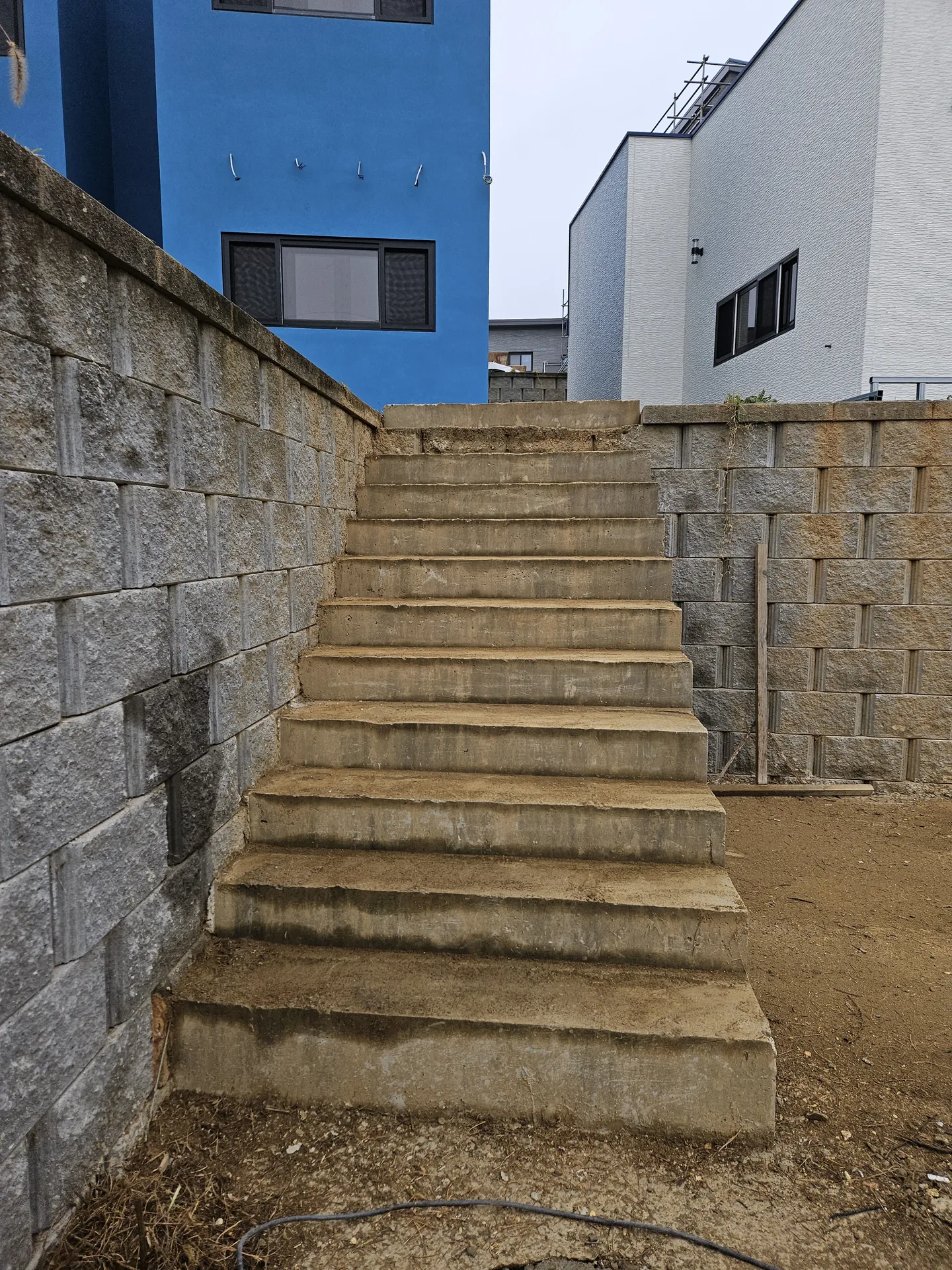 성남 분당 오래된 빌딩 대리석 노후파손 보수 시공 전 현장 사진